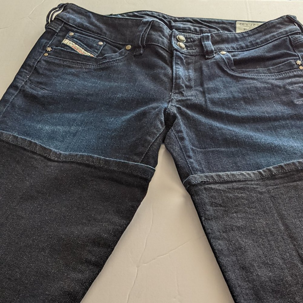 Women's Deisel Jeans Dark Rinse SZ 27/31 Low rise
